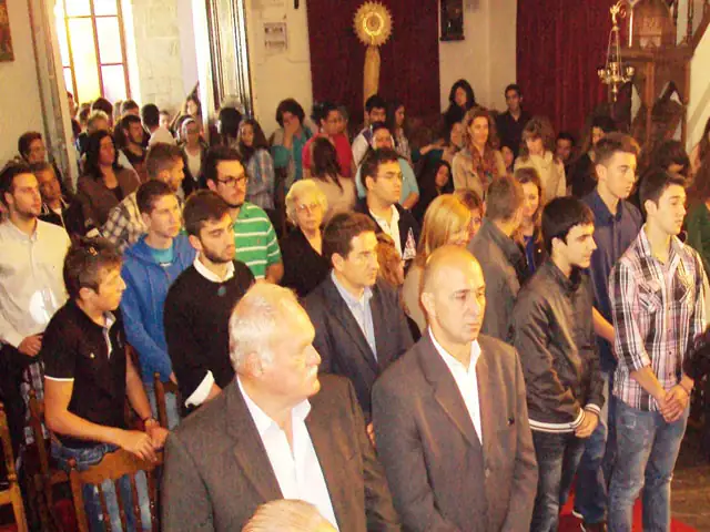 Φωτογραφικό υλικό από τη Θεία Λειτουργία για τους Λεριούς μαθητές των πανελλαδικών εξετάσεων
