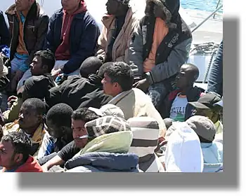 ΑΓΑΘΟΝΗΣΙ: “Απόβαση” ενενήντα πέντε παράνομων μεταναστών!