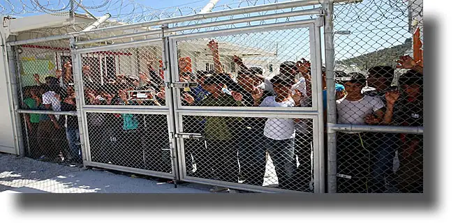 Στα όρια οι δομές των hotspots στα νησιά